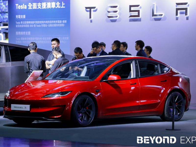 tesla model 3 macao full self-driving fsd china